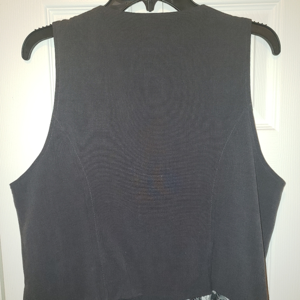 Vest - Picture 2 of 2